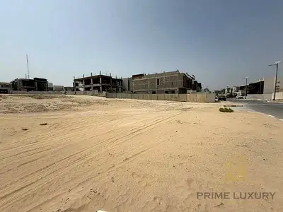 Single Row-Developed Surroundings-Motivated Seller