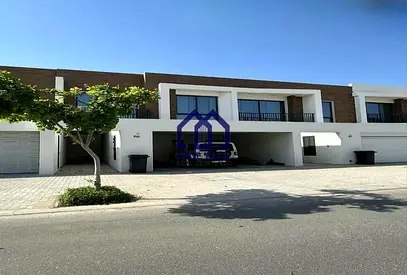 Modern 3BR-Maid | Marbella | High Ceilings | Rent