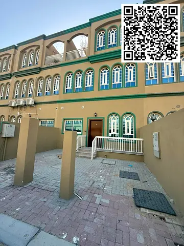 🏡 تاون هاوس للبيع – ابتاون الزاهية ✨ المواصفات: 3 غرف نوم  3 حمامات  مطبخ  حوش (ساحة خارجية)  باركينج خاص يتسع لسيارتين  مساحة الأرض: 807 قدم  مساحة