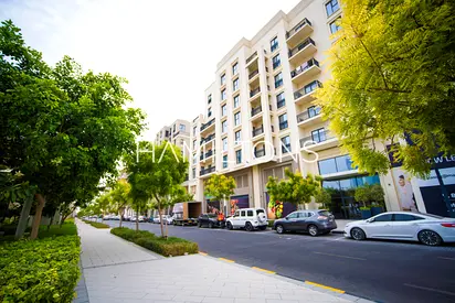 Luxury Apartment | Direct Beach Access | Move-In Ready | Resale