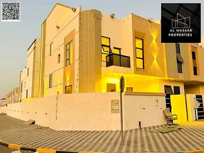 فيلا بسعر شامل رسوم التسجيل والتملك على الشارع الرئيسي جاهزة للسكن في أرقى مناطق عجمان تملك حر