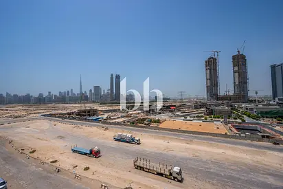 Massive Studio | Open-DT view | Vacant | High ROI