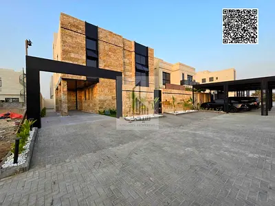Luxury villa with no annual fees, freehold
