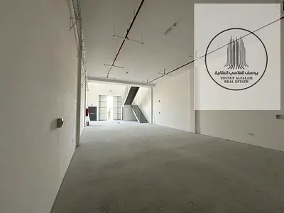 للإيجار مستودع جديد أول ساكن في الجرف الصناعية – مساحة 6,000 قدم – كهرباء 125 KVA – موقع استراتيجي وتشطيب فاخر – إيجار 350 ألف على 4 دفعات