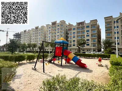 استوديو واسع مع شرفة ومطبخ قريب في قرية أميرة، منطقة الياسمين، موقع متميز، ملكية حرة