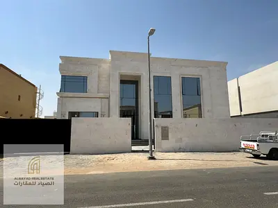 فيلا فاخرة للبيع في منطقة الحوشي – الشارقة