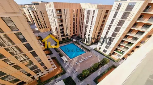 Three-room luxury apartment with a very high quality smart system in the middle of the integrated walkway city