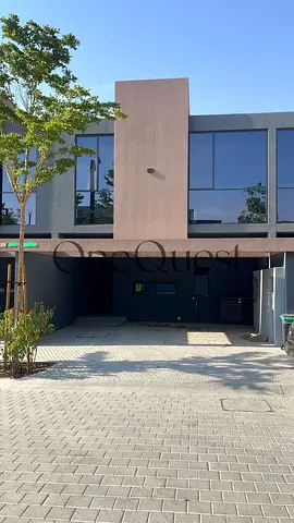 3 BR MIDDLE | READY | FREEHOLD | URGENT SALE