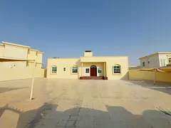 A villa for rent consisting of five rooms, a sitting room, a hall, and a very large courtyard. A ful