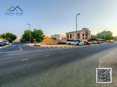 أرض زاوية راقية قرب جامعة عجمان – تملك مواطن
