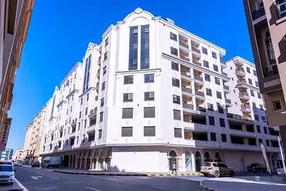 Spacious 1 BHK apartment with balcony with free parking