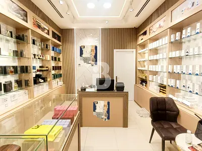 Gold and Jewellery Showroom | Key Money |Available