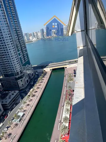 للبيع شقة غرفة وصالة بإطلالة القصباء والبحيرة - مع موقف سيارة