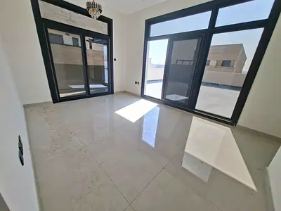Lxury and brand new apartment with balcony with saprt roof prim location sharja