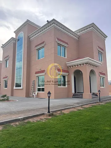 فيلا  للبيع في الجرينه موقع  فنان و تشطيب راقي و مساحه مميزه 19000 قدم