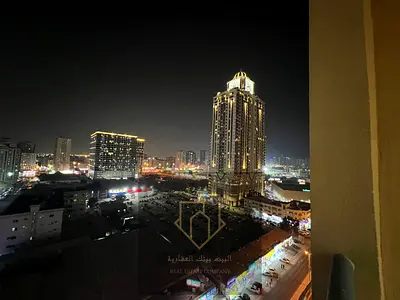 ✨🏡 فرصة ذهبية للسكن أو الاستثمار – شقة فاخرة في أبراج الخور 🏡✨