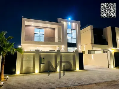 A luxury villa with a land area of ​​4100 square feet, featuring 5 master bedrooms and a spacious garden, in a prime location behind Al Watan Universi