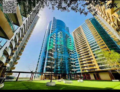 🔥 للبيع – شقة فاخرة 2 غرف وصالة في أبراج الهاريزون | عجمان 🌊✨