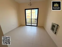 Studio with balcony, large space, on the Dubai exit