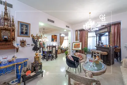 Beautifully Upgraded | Single Row | Unfurnished