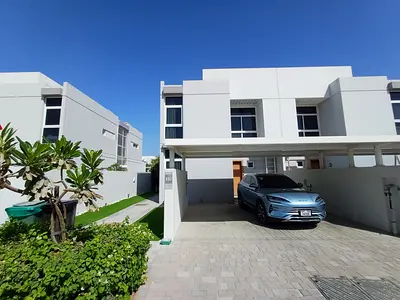 Spacious 4BR | Semi-Detached Villa | Available