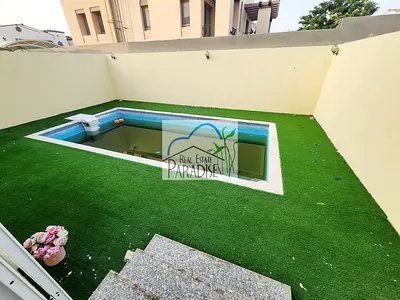 Away from fly zone/ Private Entrance 3 Bedroom single storey Villa / Maid Room / back yard with pri