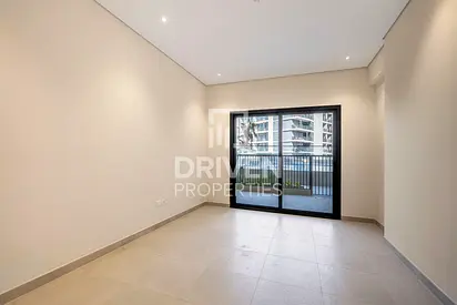 Brand New and Vacant Unit with Pool View
