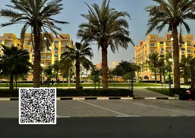 شقة للبيع في الاميره المرحلة الثالثة  🔥تسليم قريب جدآ🔥 -عبارة عن غرفتين وصالة -يوجد 3 حمامات بالشقه  -يوجد بلكونة في الشقة  المساحة: 1376 قدم مربع السعر الإجمالي: 679 الف درهم 🔥 الدفعة المقدمة: 280 ال