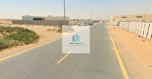 4 حوط صناعية في منطقة الصجعة الصناعية على شوارع رئيسية بعرض 24 متر –تملك حر لمواطني الدول العربية ودول مجلس التعاون الخليجي 99 سنة تملك للاجانب