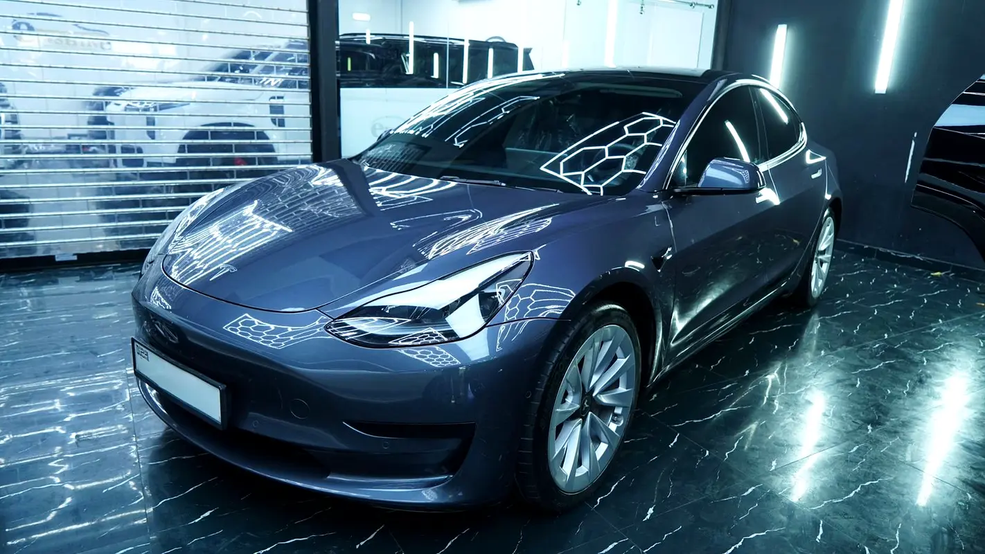 Tesla Model 3 2023 — photo 1 of 7