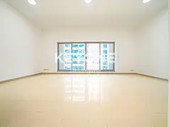 Modern 1-Bedroom Apartment | Prime Marina Location | High ROI