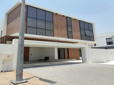 For sale in Al-Hawshi area, an area of ​​3143 feet consisting of 4 rooms and 3 bathrooms