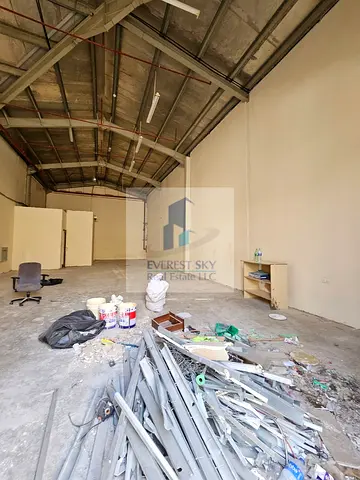 Warehouse for URGENT LEASE !!