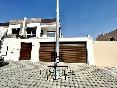 Brandnew Luxury Design Spacious 5BR Villa Modern Structure Ready to Move