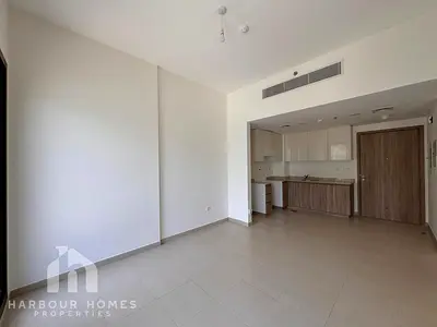 VACANT | SPACIOUS 1BR | POOL VIEW