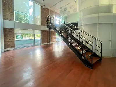 FULLY FITTED | NEWLY REFURBISHED | SPACIOUS OFFICE