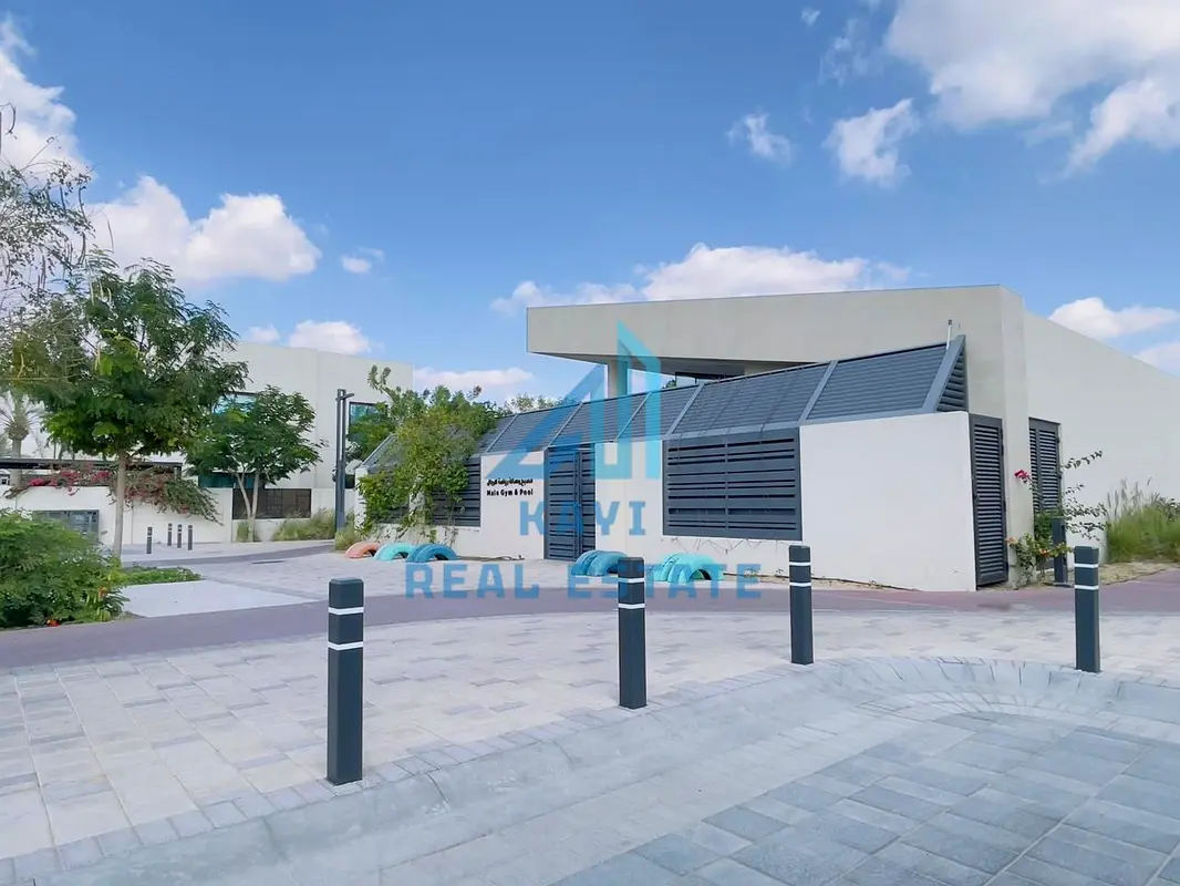 ✨ 5-Bedroom End Unit Villa for Sale in Sharjah Sustainable City | Solar Powered