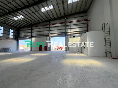 Warehouse For Rent in Umm Al Quwain
