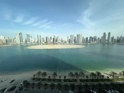 اول ساكن افخم وارقى ثلاث غرف وصاله غرفه خادمه  اطلاله بحريه مباشره باركن جيم مسبح كيدز اريا مسجد