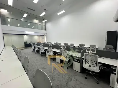 مساحة عمل مشتركة مع تأمين إيجاري لمدة عام | قاعة اجتماعات | زيارات تفتيشية مجانية غير محدودة لعمال البنوك | برج بريميوم