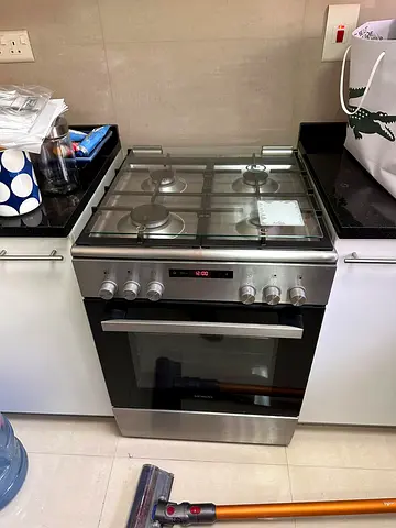 Selling Siemens Top 4 Burner Gas Down Oven Electric Cooker Range Size 60cm