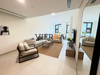 موقع متميز | تصميم واسع | شاغر عند الانتقال