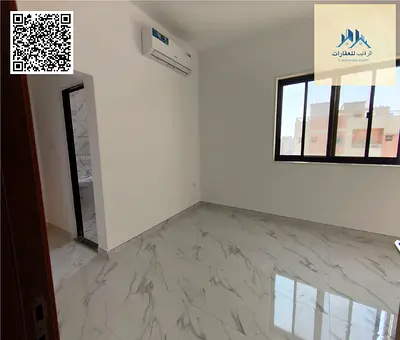 غرفة وصالة تاني ساكن في منطقة العالية بجانب شارع الشيخ محمد بن زايد مباشرة سهلة المخرج الى دبي والشارقة