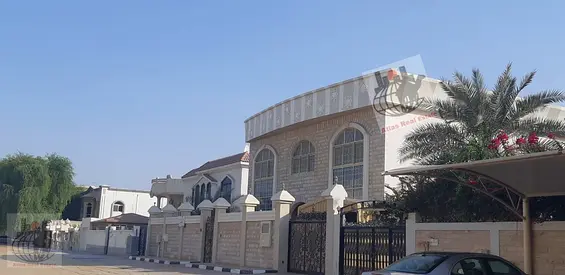 فيلا للبيع بمنطقة القوز ضاحية واسط – شارع قار الشارقة- خلف متأجر ثاني بلوك من الشارع الرئسي