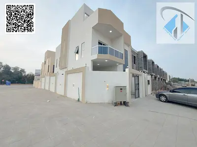 Townhouse for sale in Al-Haliyo, corner location, at a bargain price. Freehold ownership available to all nationalities. 4 bedrooms, living room, majl