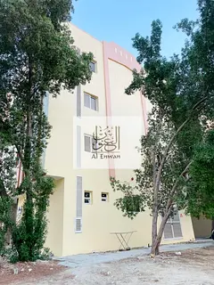 Building for sale in Muwailih, 4 million, ground floor and two upper floors