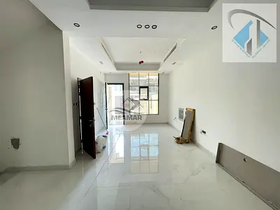 فيلا جديدة بسعر شامل الرسوم بافضل موقع بعجمان وتملك حر قريبة من الخدمات