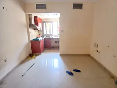 Lavish studio full family Building Near to Bus station