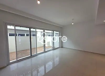 Spacious Layout I Vacant I Well Maintained