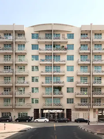 3 bhk + Maid room + Laundry room + Balcony + 2 car parking
